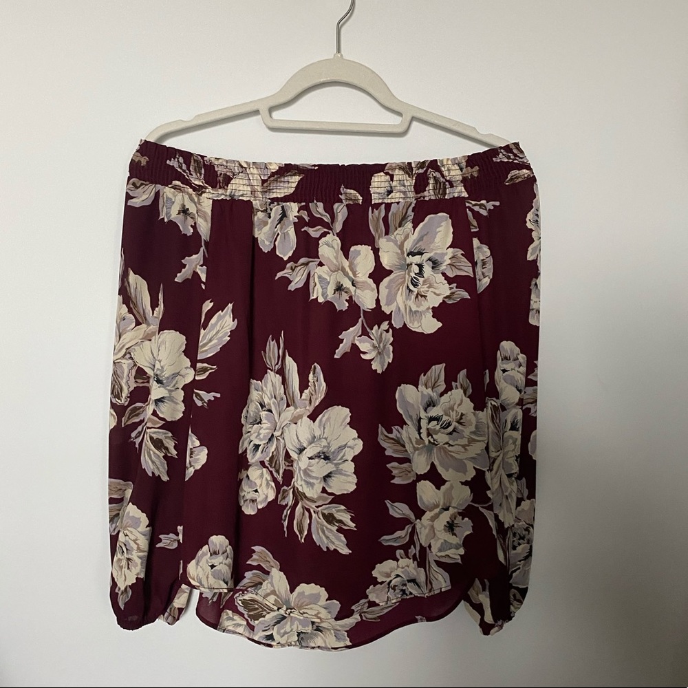 OFF THE SHOULDER TOP